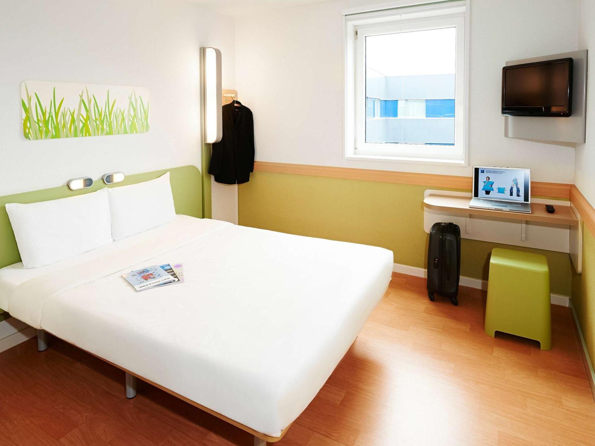 Ibis Budget Bordeaux Centre Bastide Екстер'єр фото